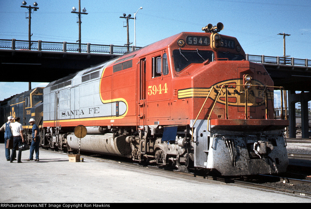 ATSF 5944 (REPOST)